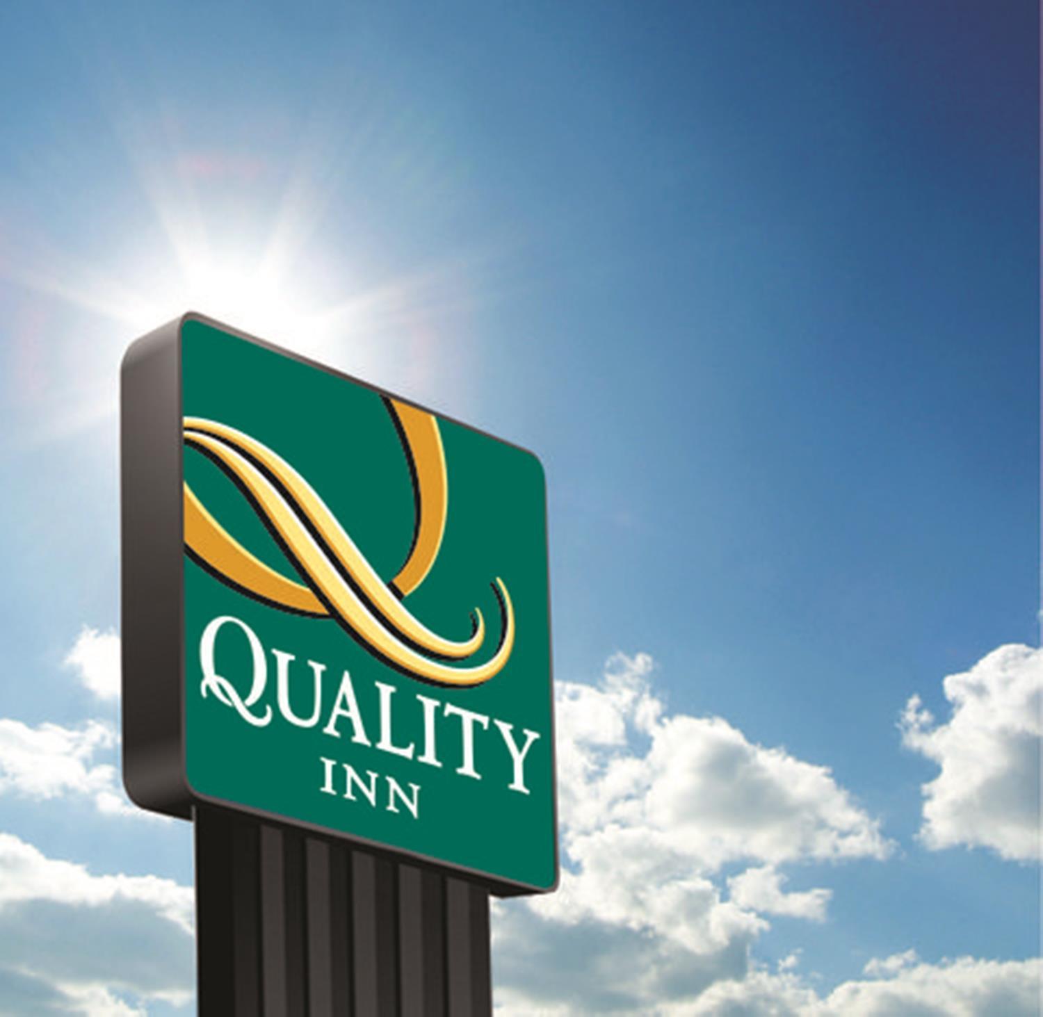 Quality Inn & Suites Silverdale Bangor-Keyport Exterior foto